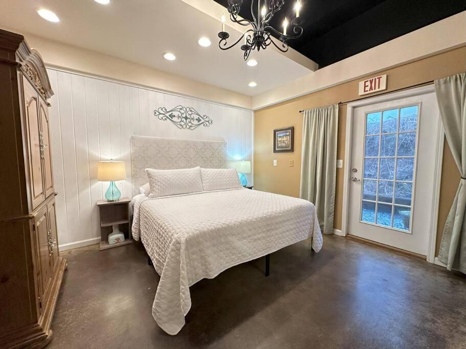 Апартаменты Haven At Hazel~Downtown Loft Demorest Экстерьер фото